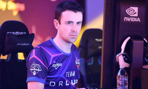 DrLupo признается, что жульничал в онлайн-турнире по шахматам за $100 000, и сталкивается с жестокой реакцией Reddit: "Чувак прошел путь от "что такое конь?" до "я вижу на 15 ходов вперед" за 2 минуты".
