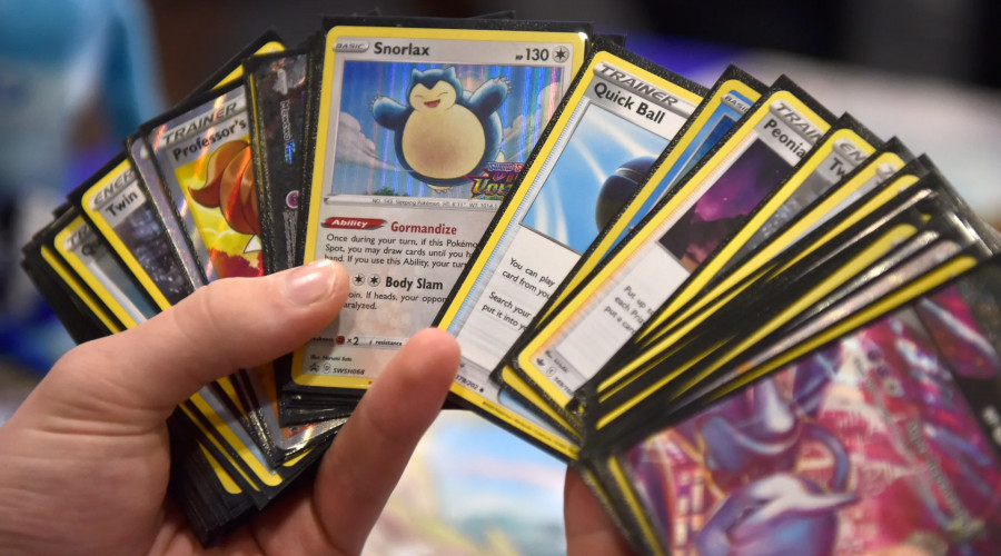После жалоб на искусственный интеллект компания Pokémon Company удалила финалистов конкурса, которые якобы уже лишили себя радости нарисовать маленького человечка