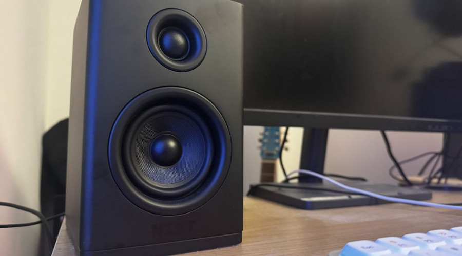 NZXT Relay - это несовершенные колонки, но благодаря оригинальной подставке они также являются моим любимым оборудованием из 2024 года.
