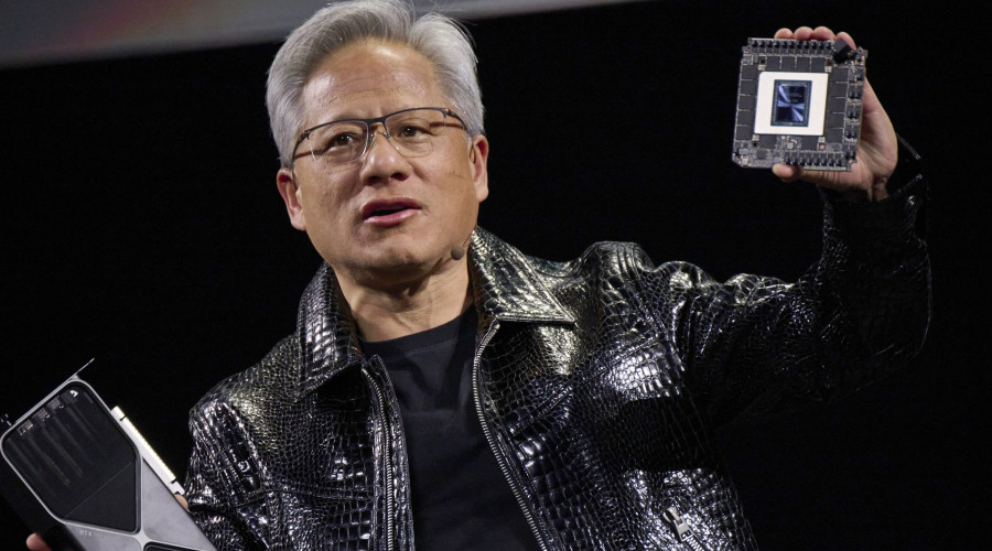 Генеральный директор Nvidia Дженсен Хуанг присоединяется к желающим поцеловать кольцо Трампа: "Я был бы рад встретиться с ним и поздравить его".